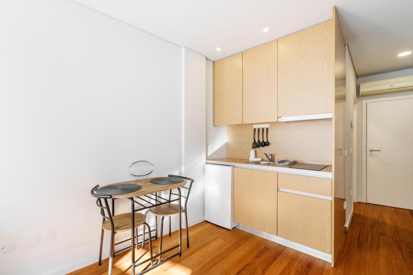 Bellu Studios & Suites Braga Bagian luar foto